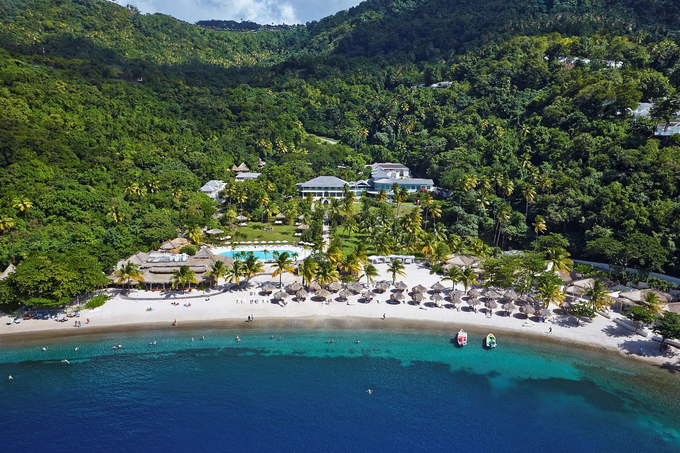 Hôtel 5 étoiles face à la mer dans les Caraïbes